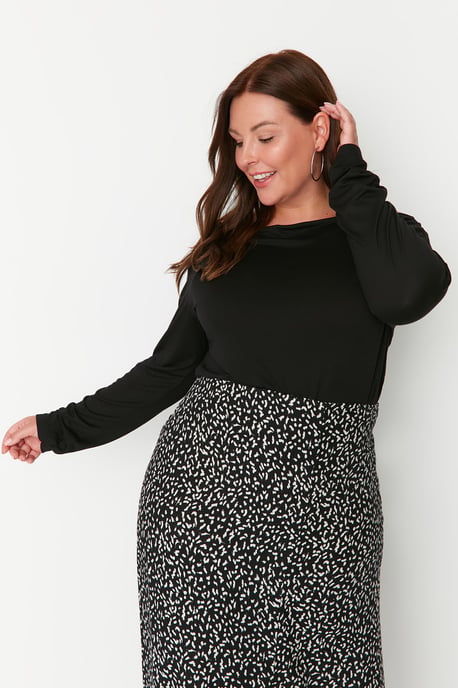 Trendyol Women's Open Shoulders Straight Plus Size Blouse - Image 3