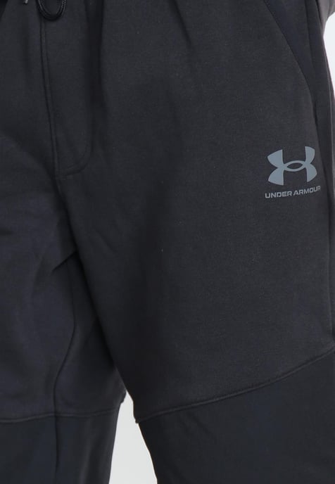 Pantalones cortos de entrenamiento Under Armour para hombre en negro - Image 5