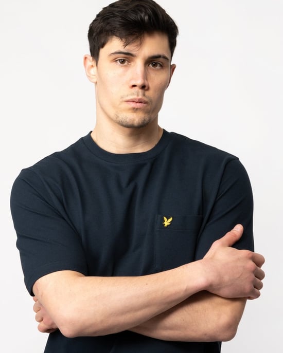 Lyle & Scott camiseta borgona Fletcher con logo bordado - Image 2
