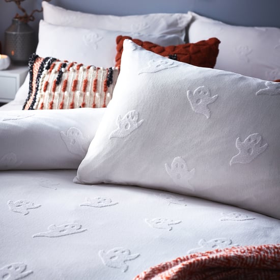 The Linen Yard Ghost Tufted Halloween Duvet Cover Set
