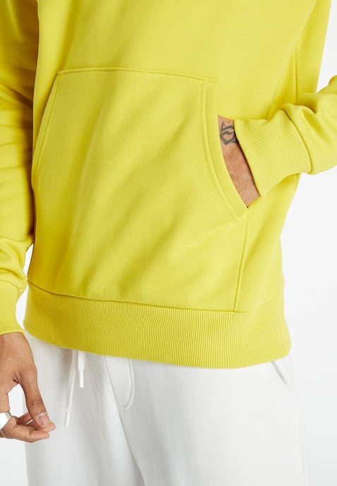 Sudadera con capucha The North Face Mens Reglan Red Box en amarillo - Image 4