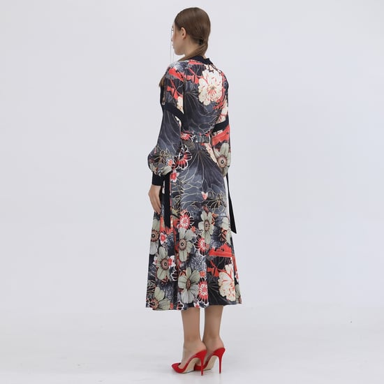 Wrap dress in macro floral print and satin bias - Image 2