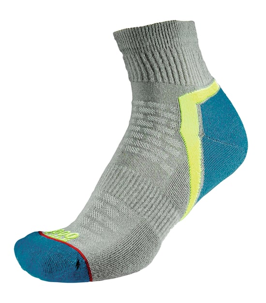 1000 Mile - Calcetines transpirables Active Quarter Repreve para mujer con costura plana en la puntera - Plata / Teal - Image 1