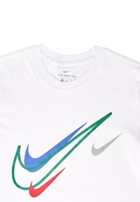 Camiseta blanca con logo Court Swoosh de Nike para hombre - Image 3