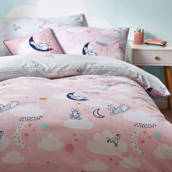 Peter Rabbit TM Sleepy Head Reversible Duvet Cover Set