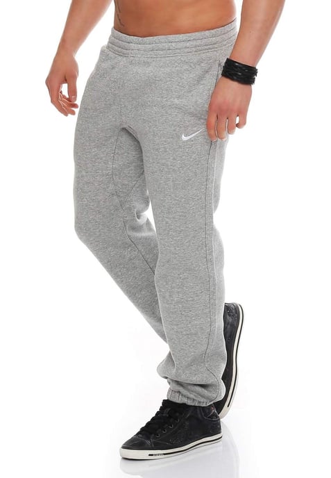Joggers con puños en gris Club Swoosh de NIKE para hombre - Image 2