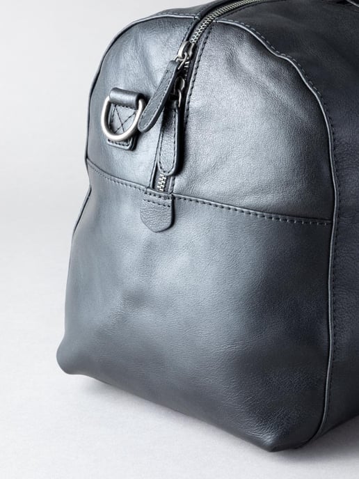 Scarsdale Leather Holdall in Black