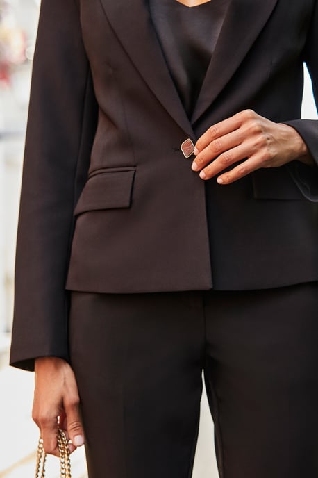 Black Hourglass Tailored Blazer