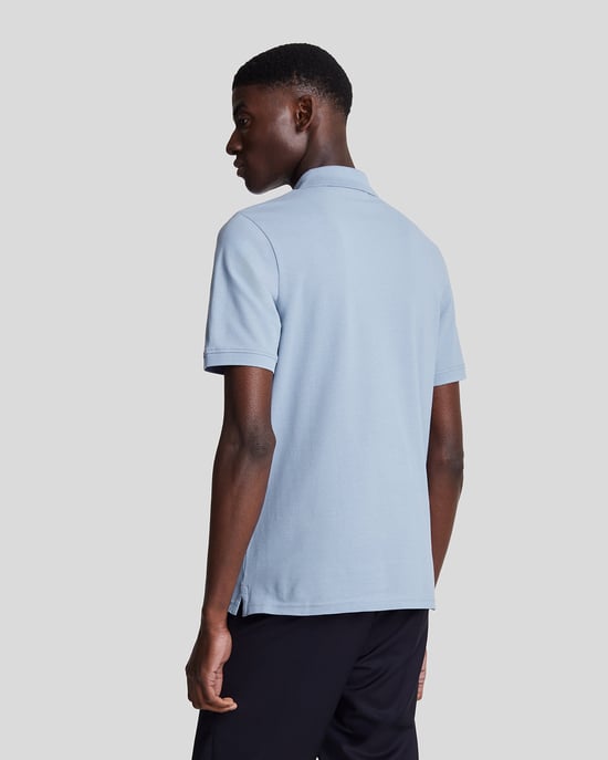 Polo azul confeccionado a mano con logo en el pecho de Lyle & Scott - Image 3