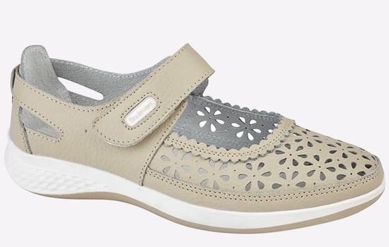 Boulevard Madison Shoes Womens
