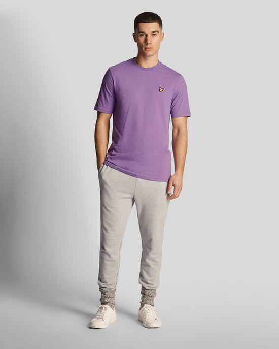 Lyle & Scott Brand Chest Logo Card camiseta morada - Image 2