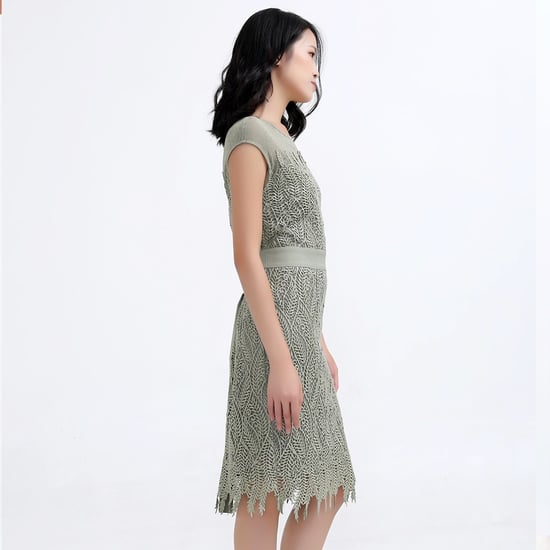 Fitted dress in macro lace and tulle - Image 5
