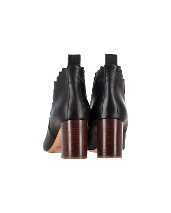 Chloé Scalloped Chelsea Boots in Black Leather - Image 5