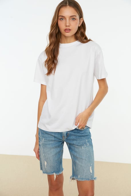 Trendyol Women's Straight T-Shirt - Image 5