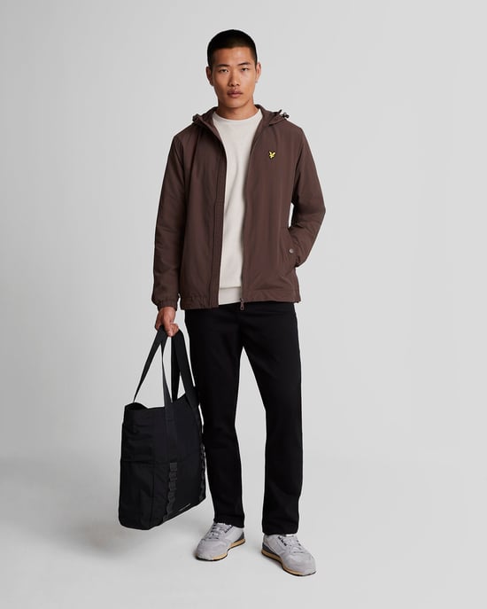 Chaqueta ligera marrón corta con capucha en caoba profunda de Lyle & Scott - Image 2