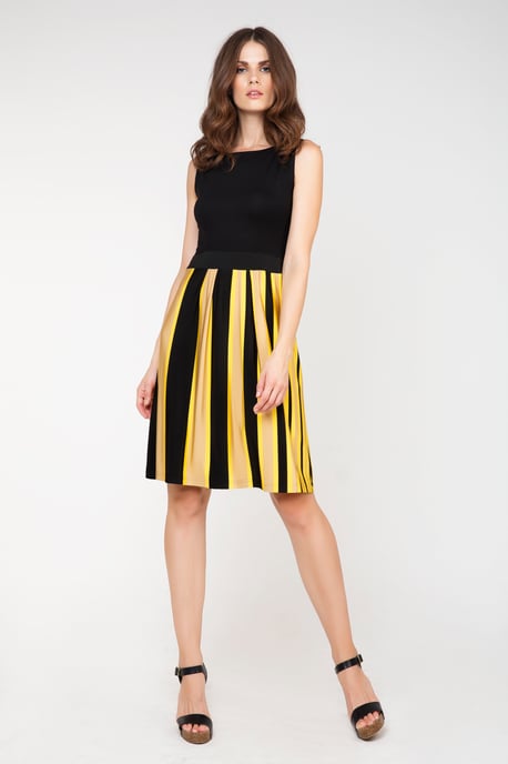 Vestido de verano sin mangas en negro - Image 2
