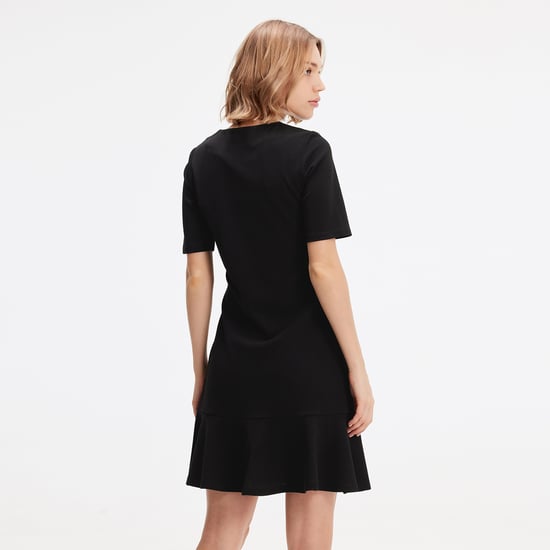 Minimalist trapeze jersey dress - Image 4