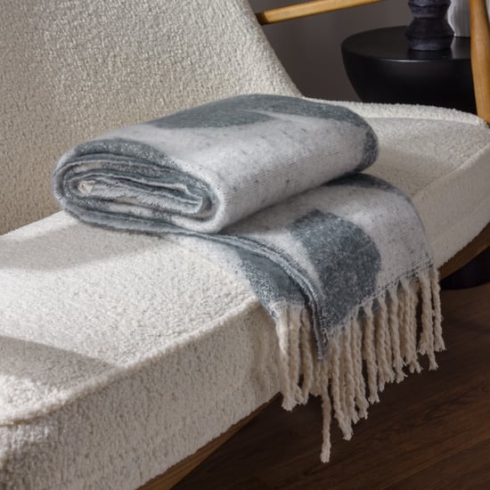 Hoem Meta Jacquard Tasselled Throw