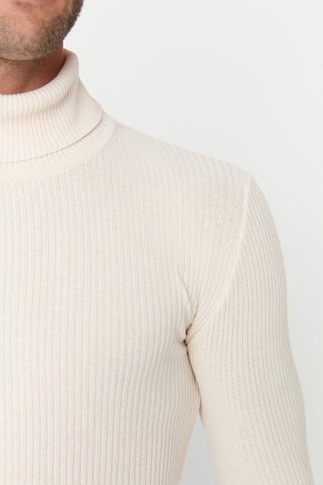 Trendyol Men's Plain Sweater - Image 4