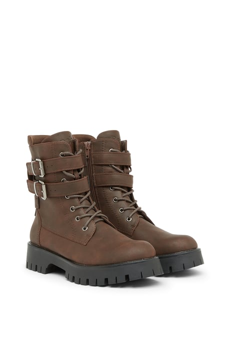 Bench 'Tatton' 2 Strap Boot - Image 3