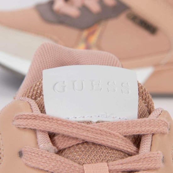 Zapatillas Guess para mujer en color nude - Image 4