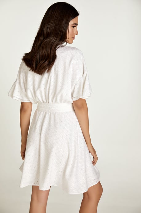 Vestido bordado blanco con mangas con volantes - Image 6
