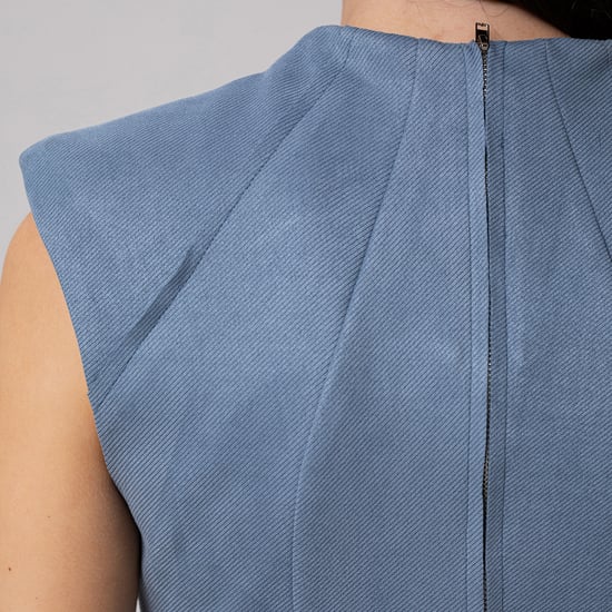 V-neck tailor fitted dress - Image 5