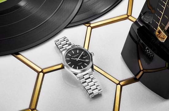 Lineage 3935 Quartz 42mm Classic