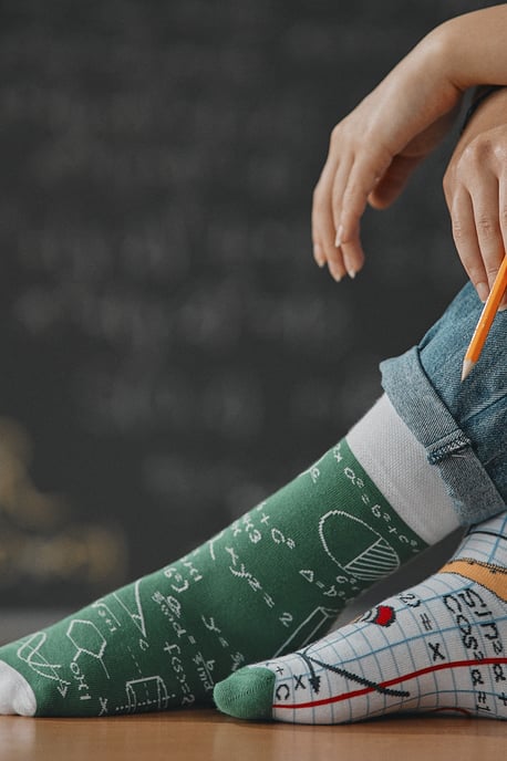 SPOX SOX - Hombres y Mujeres Calcetines Desparejados - Back 2 School - Image 2