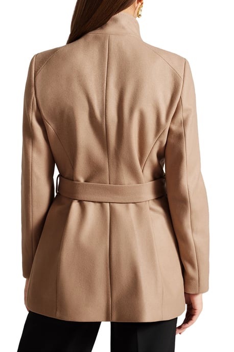 Abrigo Beltemado Rosess Color Camel - Image 3