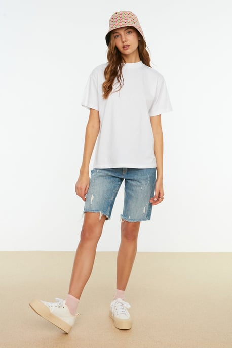 Trendyol Women's Straight T-Shirt - Image 4