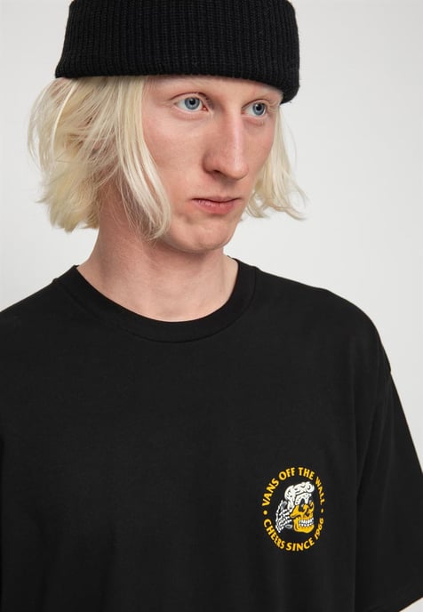 Camiseta VANS DRAIN EM DRY SS Negra - Image 4
