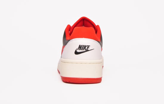 Zapatillas Nike Full Force Lo Con Detalle Rojo Y Blanco - Image 3