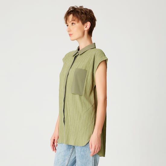 Sleeveless shirt with patch pocket - Image 3