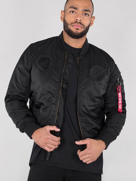 Chaqueta bomber MA-1 VF NASA para hombre de Alpha Industries en negro - Image 1
