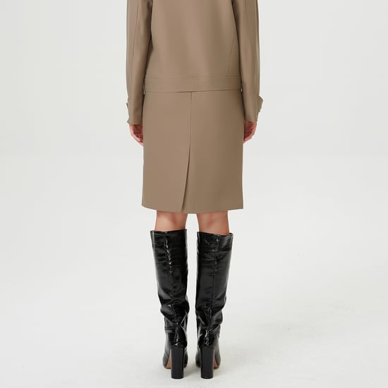 Straight skirt with stitched folds - Image 4