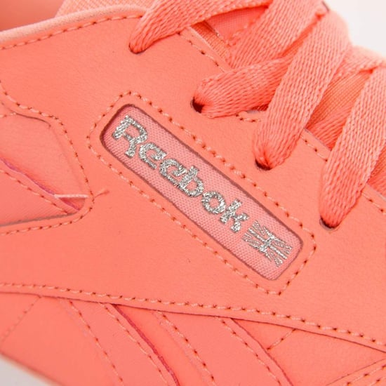 Zapatillas Reebok Classic Pastel con cordones en piel lisa rosa para niños BS8981 - Image 4
