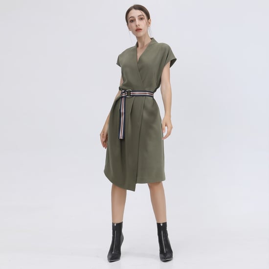 Mid-length wrap effet dress and added belt - Image 6