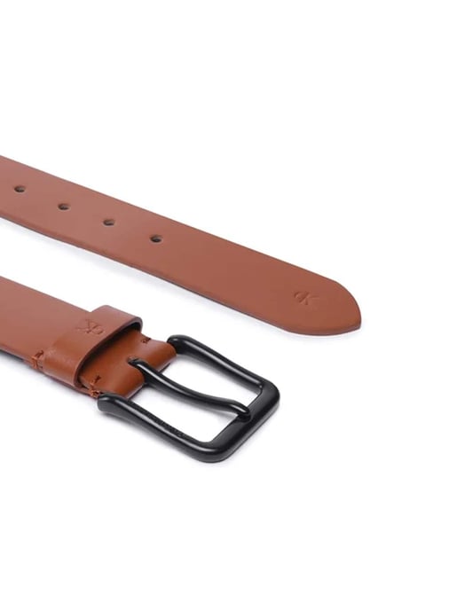 Cinturón de cuero clásico para hombre de Calvin Klein - Image 2