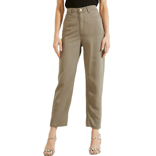 Pantalones de mujer Guess, color clásico - Image 1