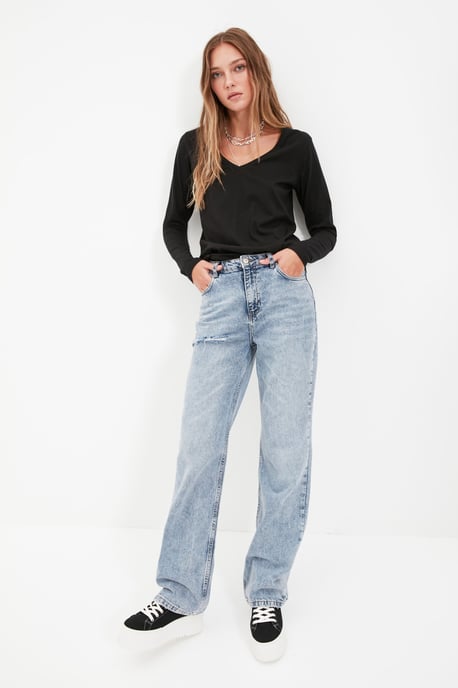 Trendyol Women's Straight T-Shirt - Image 3