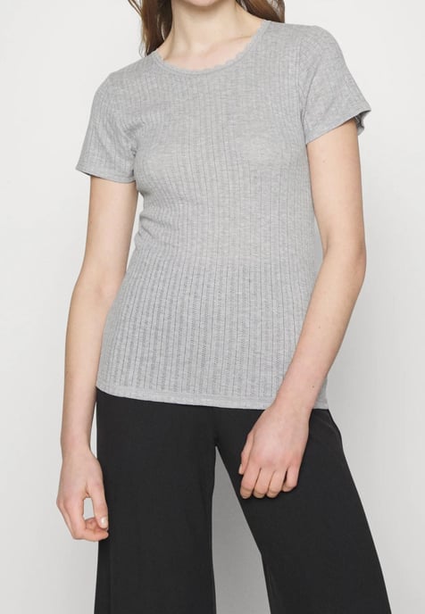 Lote de 2 camisetas térmicas de pointelle de manga corta para mujer en gris/negro - Image 4