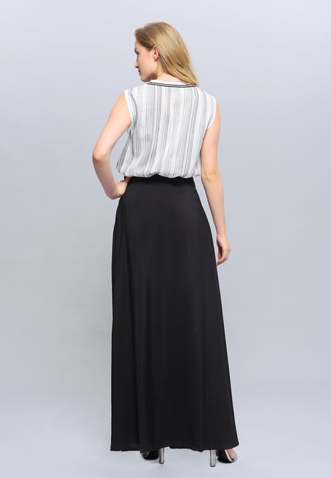 Long V-Neckline Bi-Material Top - Image 5