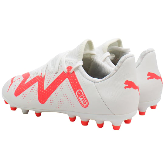 Zapatillas de fútbol para niños Puma Future Play MG Jr en color blanco - Image 5