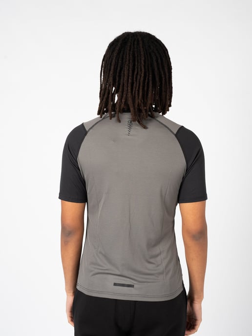 Champion T-Shirt del hombre negro - Image 4
