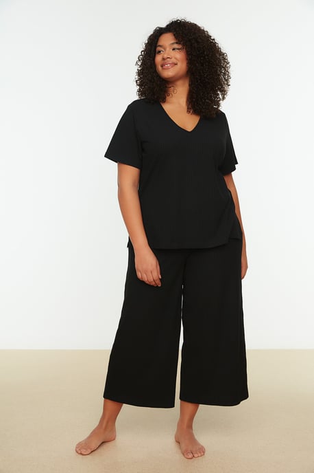 Trendyol Women's V Neck Plus Size Pajamas Set - Image 1