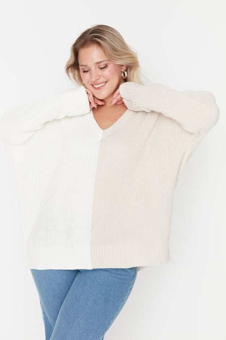 Trendyol Women's Color Block Plus Size Jumper - Image 2