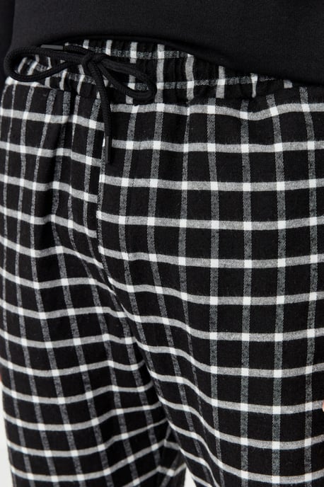 Trendyol Men's Crew neck Pajama Set - Image 5