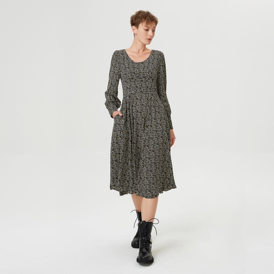 Fitted blouse dress with liberty print and plunging neckline on the back - Image 3