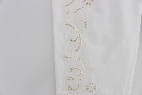 Vestido de flores blancas con recortes para mujer de Dolce & Gabbana, pantalones Sicilia. - Image 6